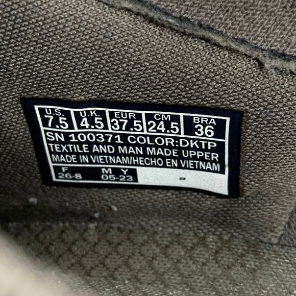 Skechers Breathe Easy “Remember Me” Slip-On Women’s 7.5 Dark Taupe - Picture 8 of 8